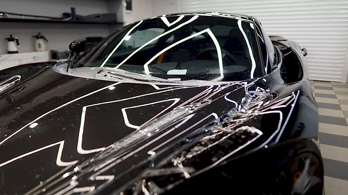 Оклейка Антигравийной Пленкой в SA CarLounge: Защитите Ваш McLaren 720sLaren антигравийной пленкой
